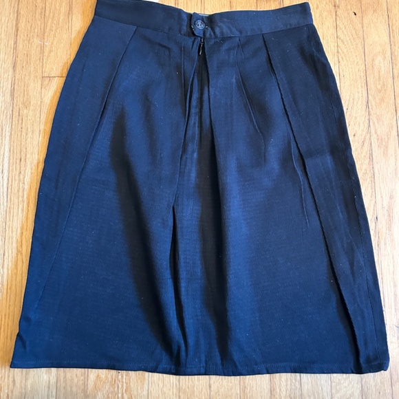 Ladies skirt - SALE - Picture 3 of 3